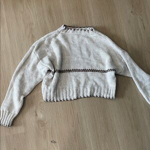Cropped Cream Knit Sweater with Contrast Trim